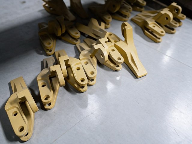 Bucket Tooth Adapters — Assorted