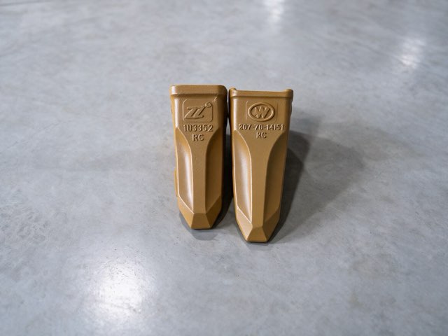 CAT J350 Bucket Tooth