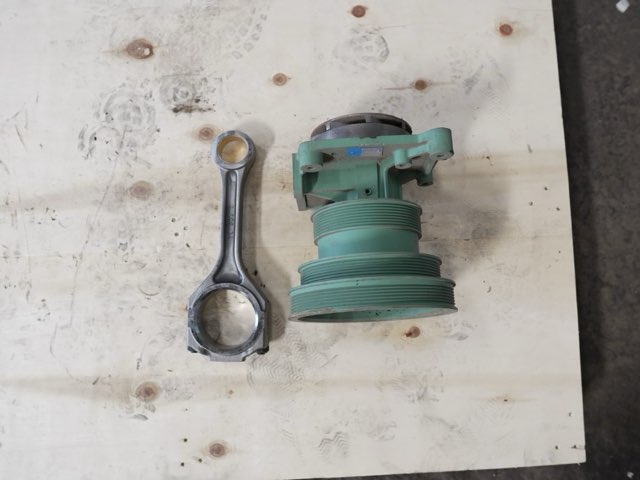 Connecting Rods (Conrods) — Assorted