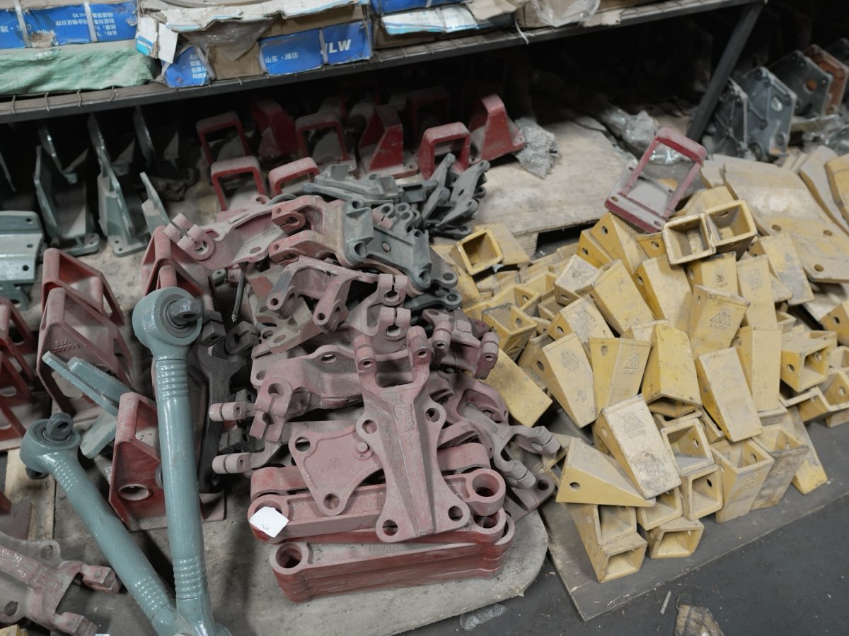 V-Arm (V Stay) — HOWO Trucks in stock at Ajale Enterprises Ltd, Industrial Area, Nairobi